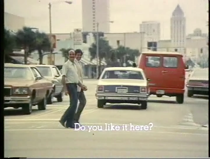 Pablo takes Ramón on a walk in Miami. Film still.